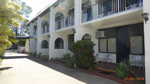 Tower Court Motel - Travel Search 4