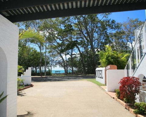 Tower Court Motel - Travel Search 2