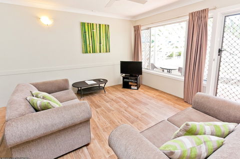 Silver Sands Apartments - Travel Search 5