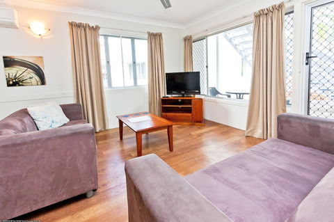 Silver Sands Apartments - Travel Search 4