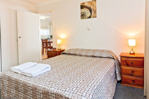 Silver Sands Apartments - Travel Search 3