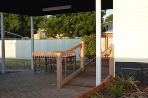 Otway Gate Motel - Travel Agents 0