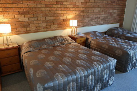 Newell Motor Inn - Narrandera - Travel Agents 3