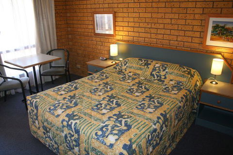 Newell Motor Inn - Narrandera - Travel Agents 5