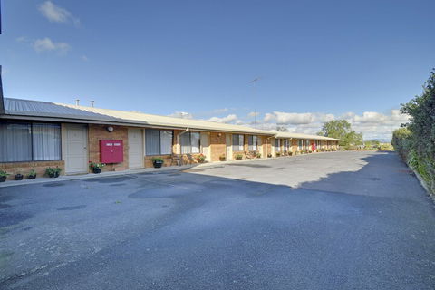 Always Welcome Motel - Travel Search 2