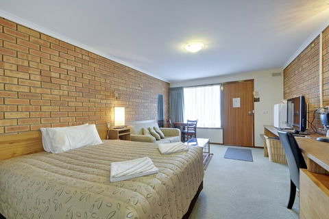 Always Welcome Motel - Travel Search 5
