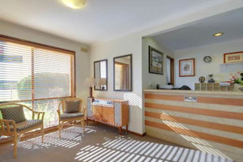 Always Welcome Motel - Travel Search 4
