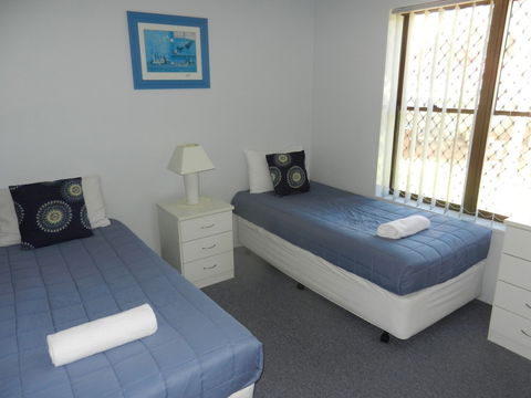 Kalua Holiday Apartments - Tourism Guide 6
