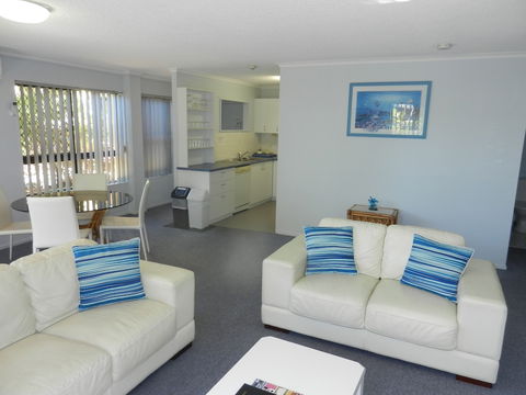 Kalua Holiday Apartments - Tourism Guide 4