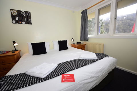 Black Bear Inn - Travel Agents 5