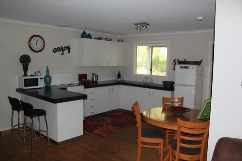 Franciscas Cottage - Tourism Guide 4