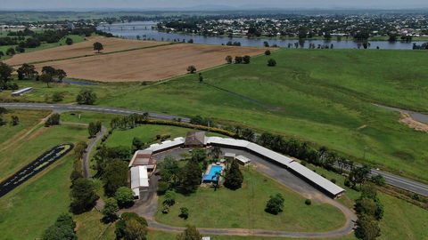 Jacaranda Motor Lodge - Tourism Guide 0