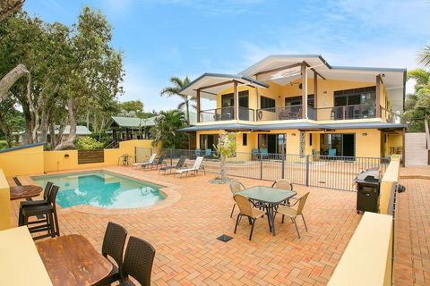 Taihoa Holiday Units - Travel Search 5