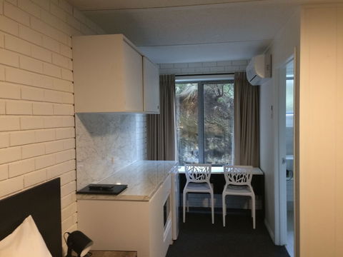 Southern Ocean Motor Inn - Tourism Guide 6