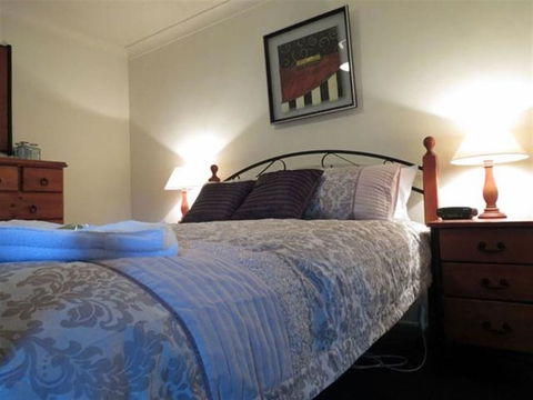 Barrington Wilderness Cedar Lodge Accommodation - Tourism Guide 3