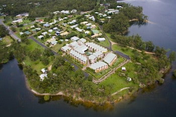 Tinaroo Lake Resort - Travel Agents 3