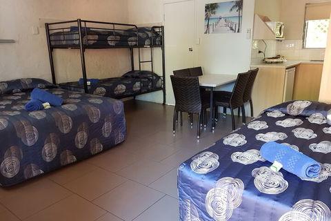 Mango Tree Motel - Travel Agents 5