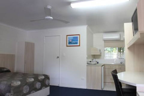 Mango Tree Motel - Travel Agents 0