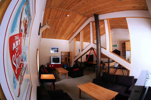 Sugarbush Lodge & Apartments - Travel Agents 1
