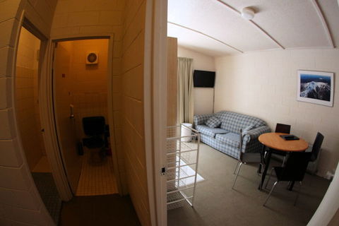 Sugarbush Lodge & Apartments - Travel Agents 3