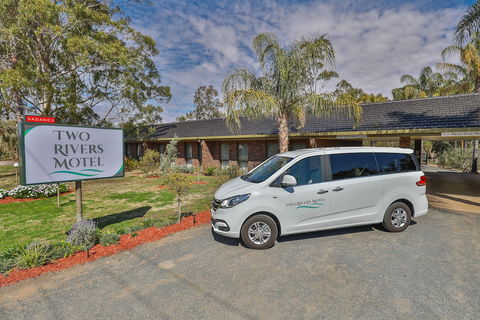 Two Rivers Motel - Cruises Travel 0