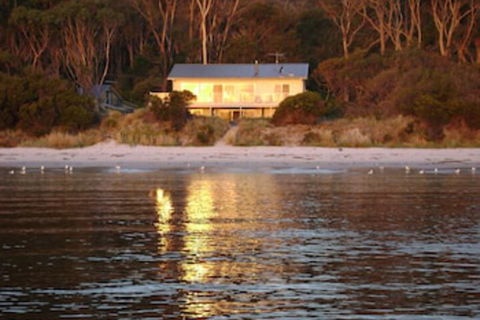Harpers On The Beach - Travel Search 0