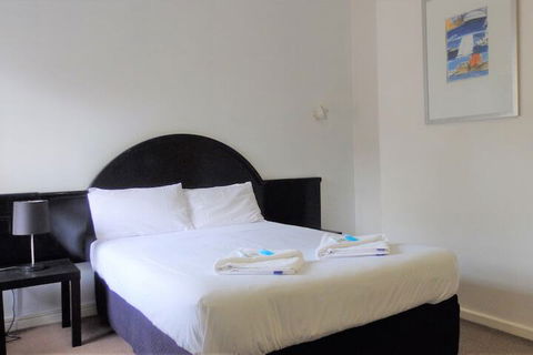 Blue Pacific Motel Swansea - Travel Search 4