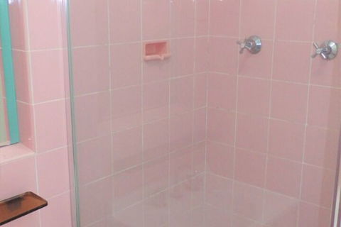 Blue Pacific Motel Swansea - Travel Search 3