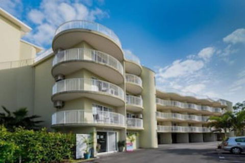 Cabarita Lake Apartments - Travel Agents 0