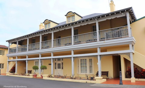 The Clifton & Grittleton Lodge - Travel Search 3