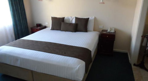 The Clifton & Grittleton Lodge - Travel Search 5