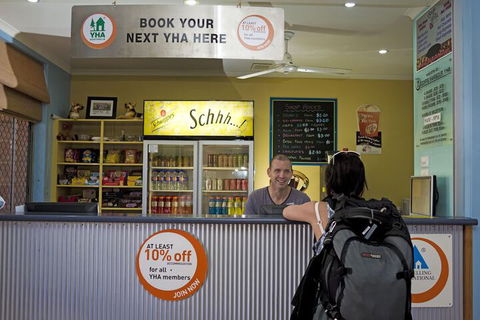 Coffs Harbour YHA Hostel / Backpackers - Travel Search 6
