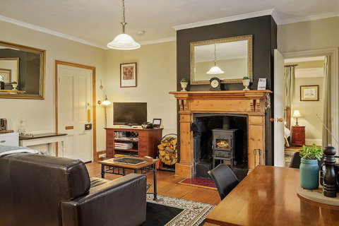 Crabtree House - Travel Agents 5