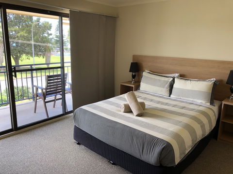 Araluen Motor Lodge - Travel Search 6
