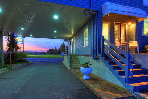 Bermagui Motor Inn - Travel Agents 1