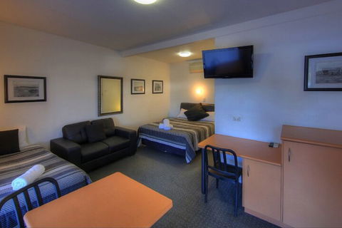 Bermagui Motor Inn - Travel Agents 6