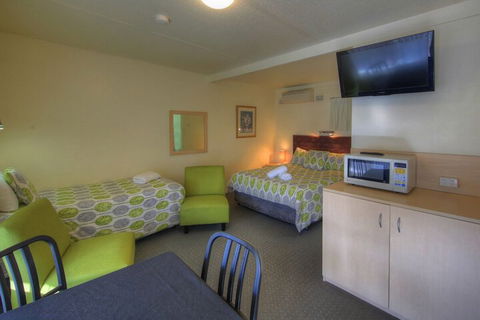 Bermagui Motor Inn - Travel Agents 7