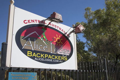Alice Lodge Backpackers - Tourism Guide 2