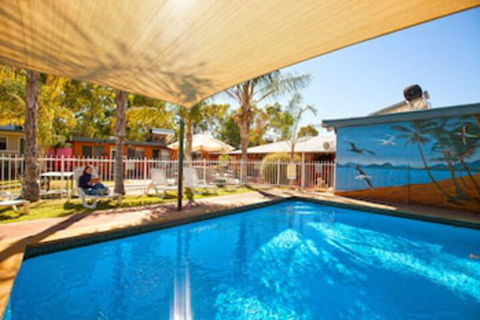 Alice Lodge Backpackers - Tourism Guide 0