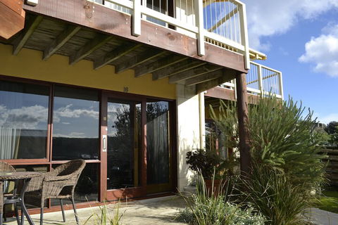 Loch Ard Motor Inn - Tourism Guide 5