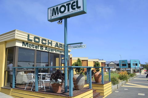 Loch Ard Motor Inn - Tourism Guide 3