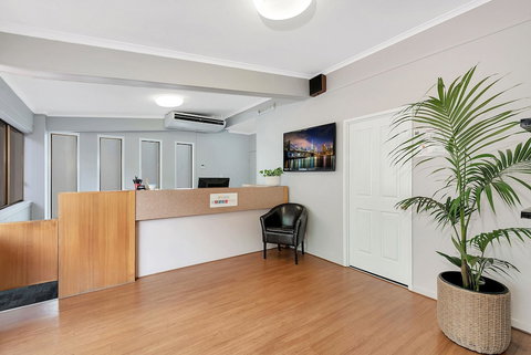 Econo Lodge Toowoomba Motel & Events Centre - Travel Agents 4