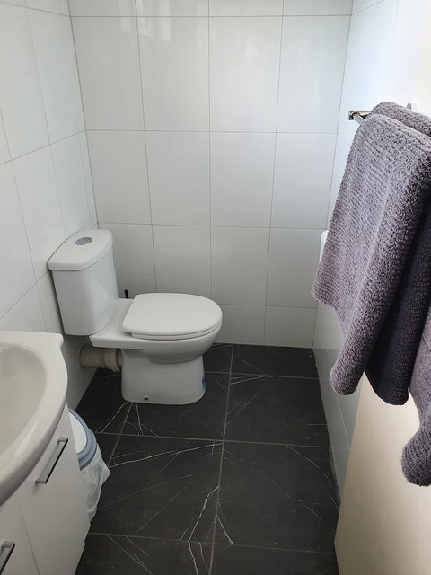 Budget On The Lake - Travel Agents 6