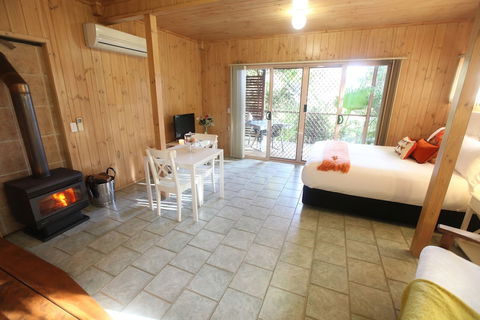 Belle's At Montville - Travel Search 2