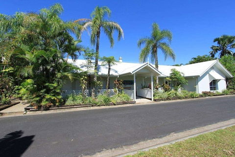 Tully Motel - Travel Search 0