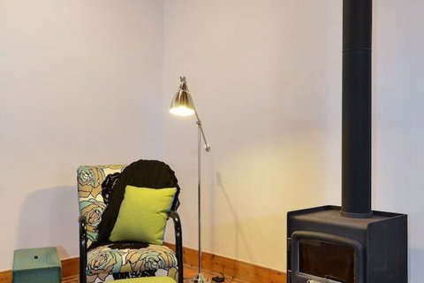 Trafalgar Premium Vintage Suites - Tourism Guide 3