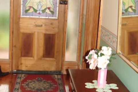 Trafalgar Premium Vintage Suites - Tourism Guide 2