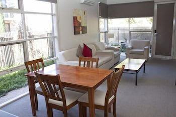 Central Shepparton Apartments - Travel Agents 4