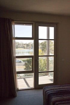Central Shepparton Apartments - Travel Agents 2