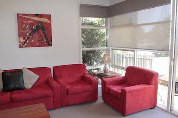 Central Shepparton Apartments - Travel Agents 6